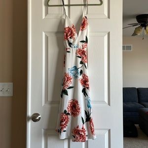 Lulu’s White Floral Dress